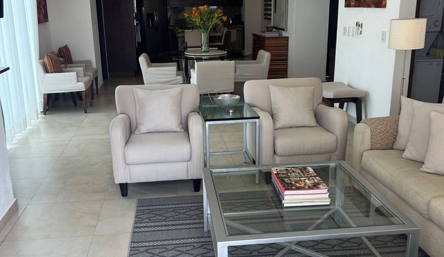 Fabulous Luxury Penthouse in Romantic Old Town!