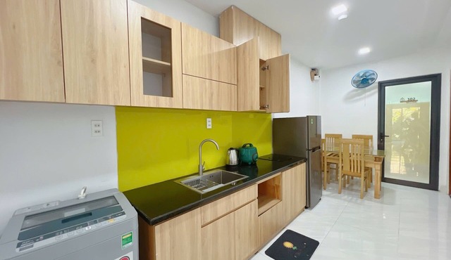 Family-friendly - 2 BR - Full Kitchen