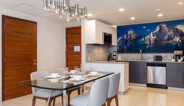 Fantastic Getaway at Villa La Valencia in Cabo!