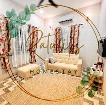 Fantasy TinyBlue Castle Homestay - Kampung Padang, Tikam Batu