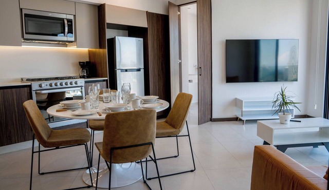 Financial District! Modern Getaway