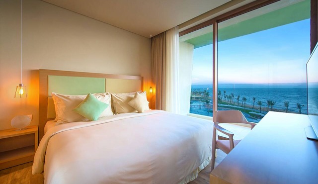 FLC Luxury Hotel Samson in Sam Son