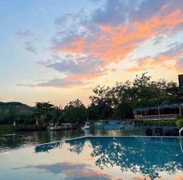 Four Seasons Resort - Vịnh Bốn Mùa