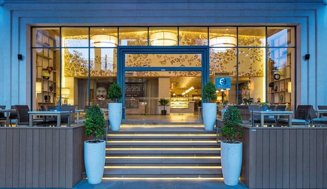 Fusion Suites Saigon