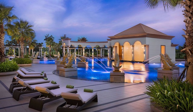 Garden City Hotel