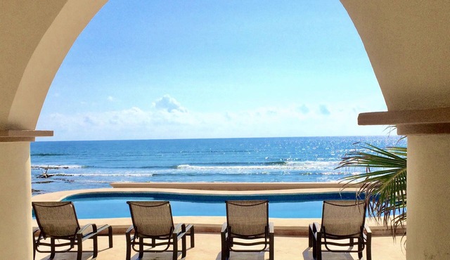 Georgous 4 bedroom-4.5 bath Oceanfront Villa - Tulum- Oceanside Priv. Pool.