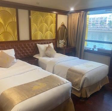 Golden Cruise luxury
