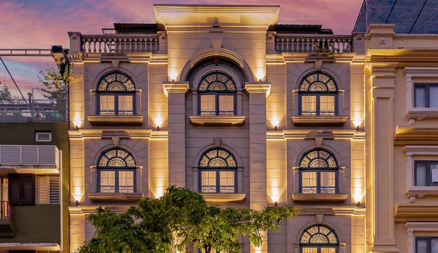 Golden Star Hotel & Apartment