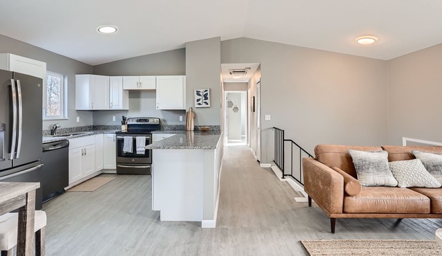 Gorgeous 4 bed/2 bath Home Near the Foothills in Morrison