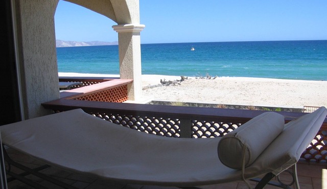 Gorgeous Beach Front Villa on the Sea of Cortez in Baja