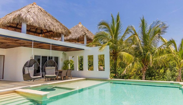 Gorgeous Beach House with incredible oceanview