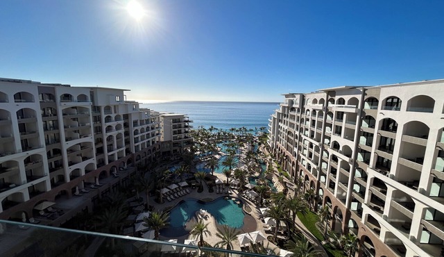 Gorgeous Oceanfront 2BR Cabo Rental – Ocean Views, Infinity Pool & Luxe Vibes