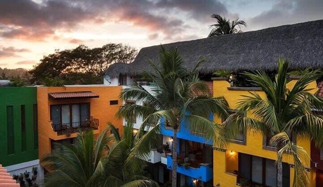 Great 2BR Master Suite only 2' from Sayulita Beach