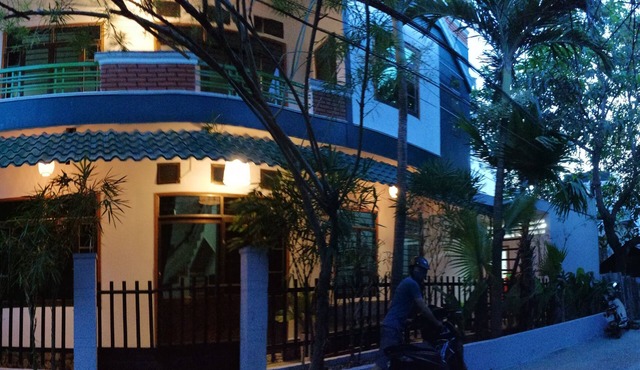 Green Villa House (Golden sky villa)