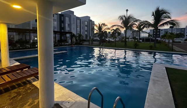 Ground Floor Apartment with Pool and Private Patio - 5 minutes from Bonfil Beach in ACAPULCO DE JUAREZ