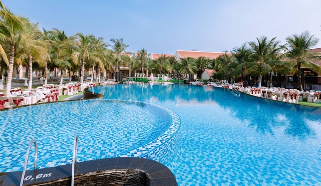 Ha Tien Xua Hotel & Resort