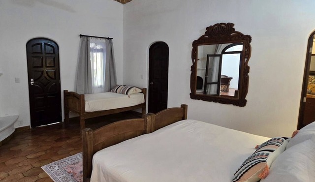 Habitacion "La Bugambilias" in Casa Caroline Bella