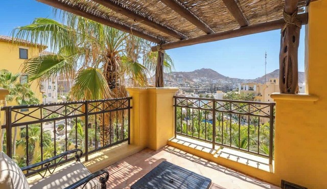 Hacienda beachfront luxury condo!