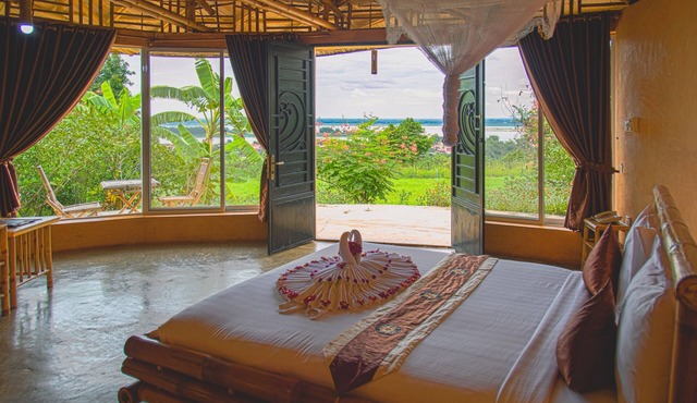Hanchey Bamboo Resort
