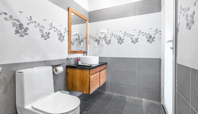 Hanh Phuoc Hotel