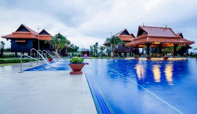 Heritage Village Resort