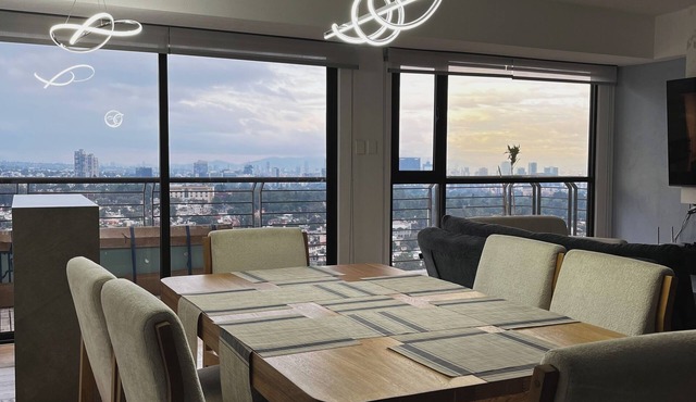 High-Rise Apartment With Beautiful City Views