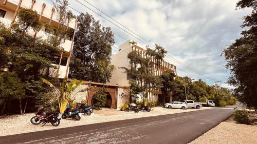 Homa KAH Lifestyle apartments, Pool, Rooftop & Gym