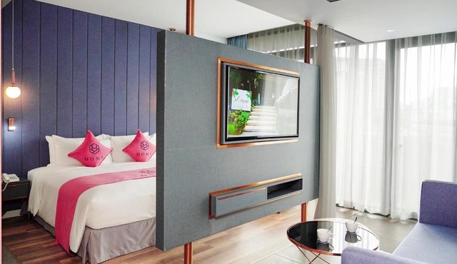 HOME Hotel