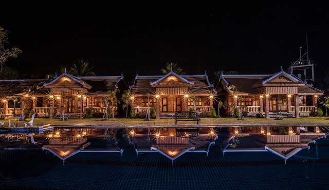 Home Stone Resort