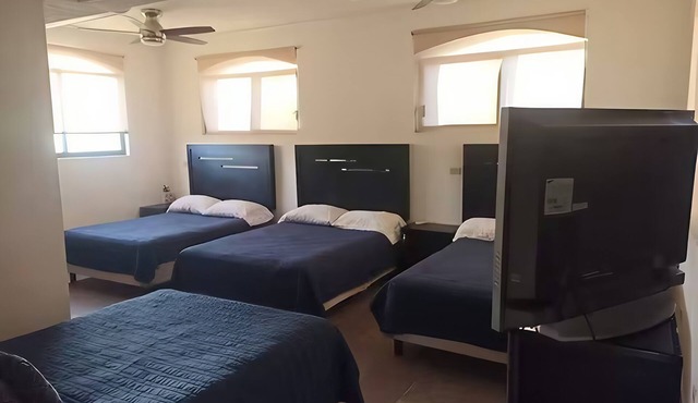 Hostal Hab 12, Campo de Golf, En Zona Hotelera, Barra, Playa