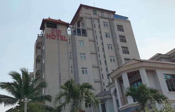 HOTEL 010