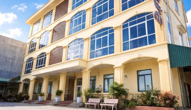 Hotel 99