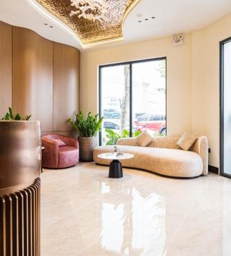 Hotel Trí Lê PREMIER