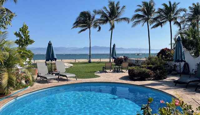 House on quiet beach in La Cruz, 3 Bedroom 3bath, sleeps 7