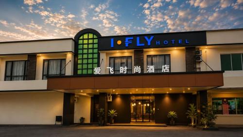 I Fly Hotel BSI