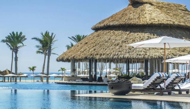 Ideal Getaway-Cabo Azul Junior Suite Partial Courtyard or Partial Pool View