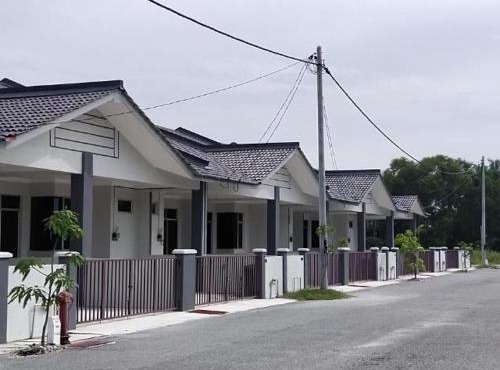 Izz Homestay Family