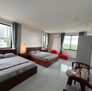 J&Q Hotel