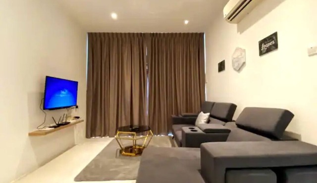Jeff and Ricky Homestay 43 @ Gala City Residence
