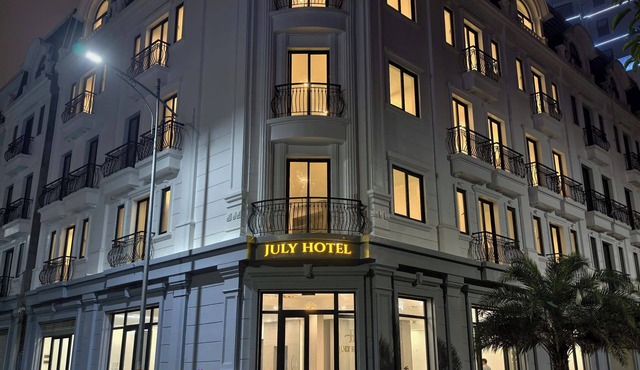 July Hotel Quang Binh