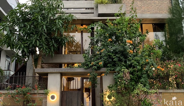 Kaia Gallery Hotel