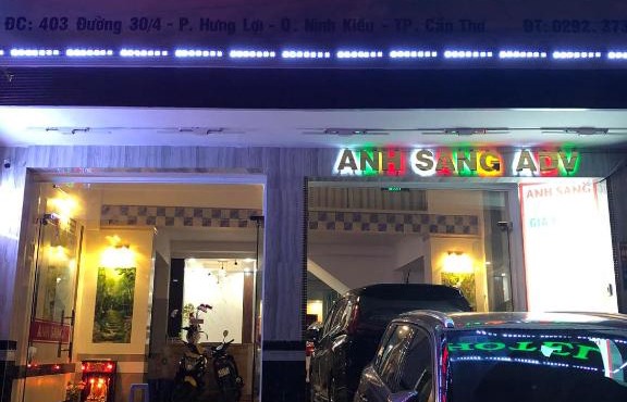 Khách sạn Ánh Sáng