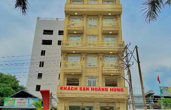 Khách sạn Hoàng Hùng
