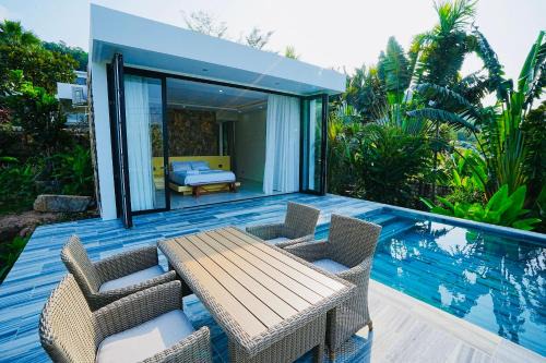 Kiwuki Luxury Villa