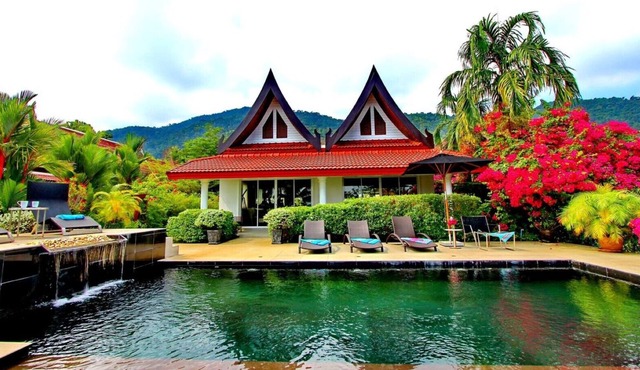 Koh Chang Beach Front 5 BR w Pool