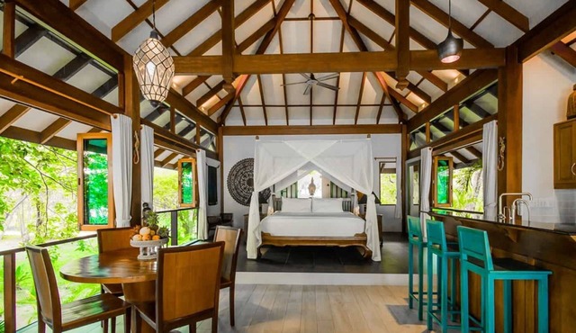 Koh Jum Beach Villas in Nuea Khlong