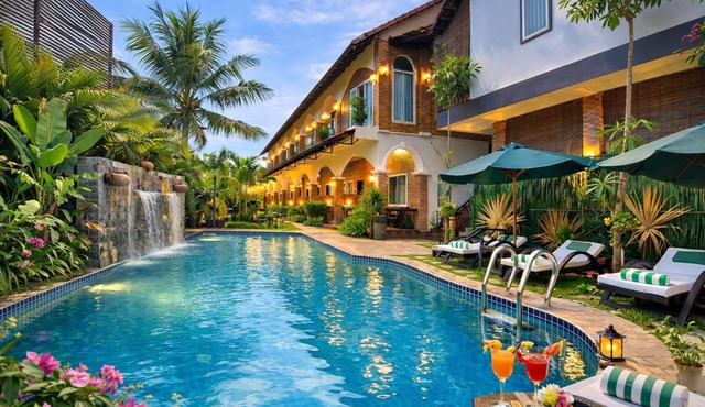 Kravan Siem Reap Boutique Villa