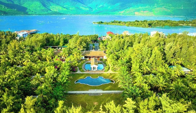 Lăng Cô Beach Resort