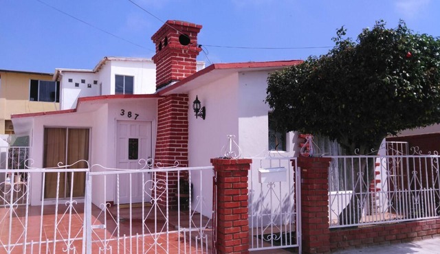 La Casa Blanca de Maru en Ensenada in Ensenada