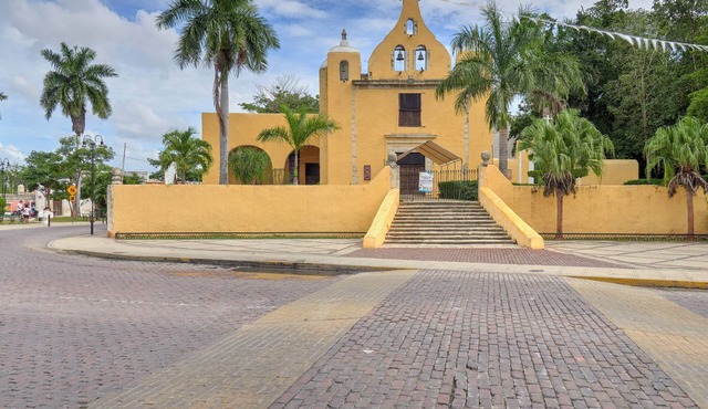 La Ermita Suites in Merida Centro with Pool - Historic Church Front in Centro